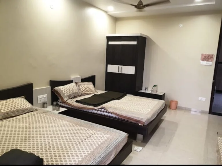 Premium Room at Mahakal Bhakt Niwas