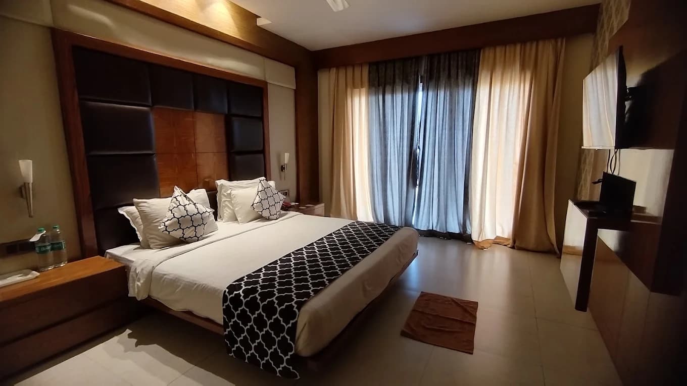 Room interior at Shri Mahakaleshwar Bhakta Niwas